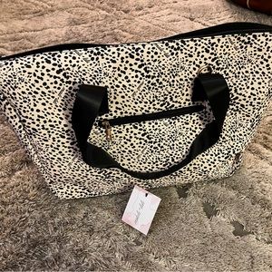 NWT Mali & Lili weekender bag